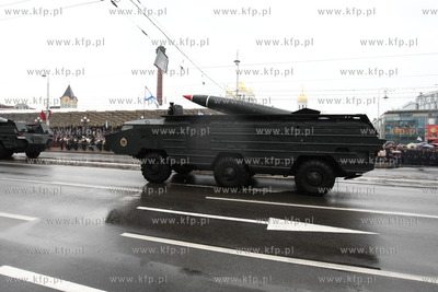 Kaliningrad , Rosja 09.05.2014 Parada na Placu Zwyciestwa...