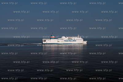 Polferries. Prom Wawel. 10.04.2015 fot. Piotr. B. Starenczak...