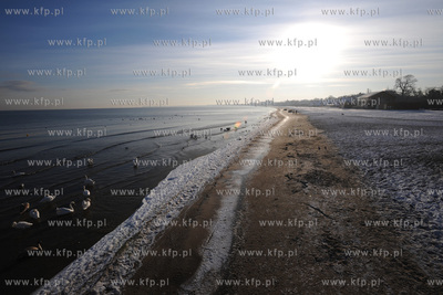 Sopocka plaza w piekny, mrozny zimowy dzien
06.01.2009
fot....