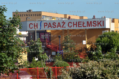Gdansk Chelm. Centrum handlowe na ul. Cieszysnskiego....