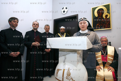 Ekumeniczna kaplice poswięcono na gdanskim stadionie...