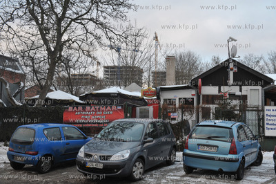 Gdańsk Wrzeszcz. Male targowisko na ul. Sosnowej....