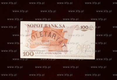 Sopot. Konferencja prasowa. Prezydent Sopotu zwrocil...