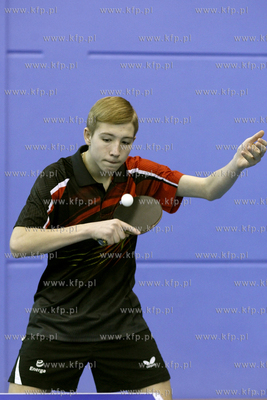 Tomasz Kotowski, tenisista stolowy. 18.11.2013 fot....