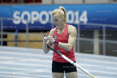 Trening skoczkini o tyczce Anny Rogowskiej, przed rozpoczynajcymi...