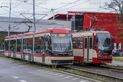 Gdańsk Strzyża. Trawaje PESA 128 NG JAZZ DUO i DÜWAG...