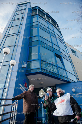 Gdansk. Protest pracownikow Portowej Strazy Pozarnej...