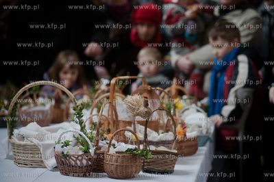 Gdansk.Swieta Wielkanocne w kosciele Sw. Mikolaja....