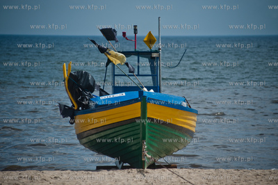 Gdynia. Niedzelne, sloneczne popoludnie na plazy w...