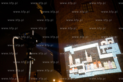 Gdansk. Dlugie Pobrzeze. Sciana zabytkowego Zurawia....