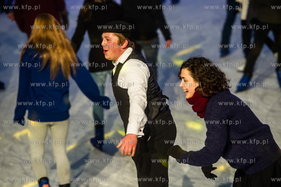 Lodowisko Miejskie w Gdansku. Walentynki w stylu Retro,...