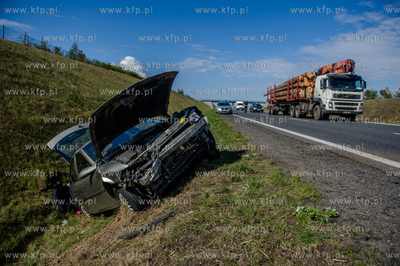 Droga krajowa nr 22 przed Czluchowem. Wypadek auta...