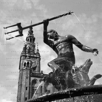 Fontanna Neptuna na Długim Targu w Gdańsku.  
1955
0008536z
Fot....