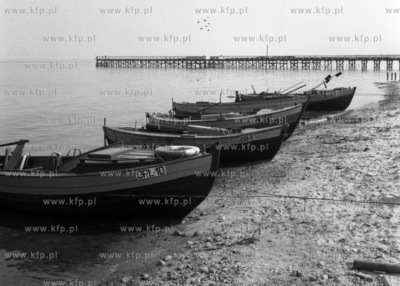 Lodzie rybackie na plaży w Gdyni Orłowie. 
1968
0004939z_1968
Fot....