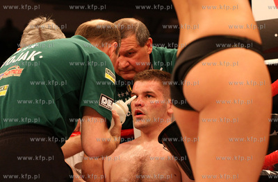 Gdynia, Gala boksu zawodowego. Nz. Tomasz Hutkowski.
09.05.2009
fot....