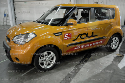 Trojmiejskie Targi Motoryzacyjne w hali wystawienniczej...