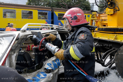 Na strzezonym przejezdzie kolejowym przy ul. Puckiej...