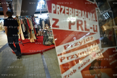 CH Medison, Przebieralnia z PRLu zorganizowana przez...