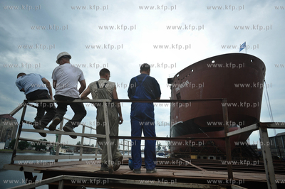 Wodowanie promu B 608/1 Finlaggan dla szkockiego armatora...