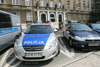 Ewakuacja Urzedu Miejskiego w Szczecinie. Powodem byl...