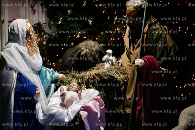 Tradycyjne gdanskie szopki bozonarodzeniowe. Nz. Szopka...