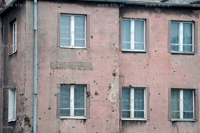 Gdynia. U zbiegu ulic Gornej i Ujejskiego w Gdyni stoi...
