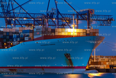 Gdansk. Eleonora Maersk, jeden z najwiekszych kontenerowcow...