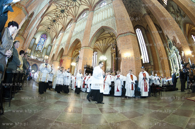 W Bazylice katedralnej w Pelplinie świecenia biskupie...