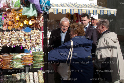 Ustka Leszek Miller, szef SLD w ramach akcji Pogodne...