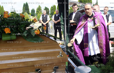 Na cmentarzu w Chojnicach pochowano straznika ze Schroniska...