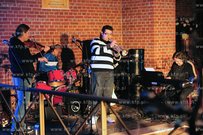 Gdynia. Kosciol oo. Franciszkanow. XIV Tradycyjne Zaduszki...