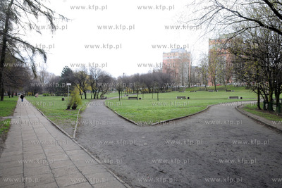 Skwer Sue Ryder u zbiegu al. Marszalka Pilsudskiego...