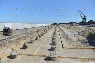 Przy Nabrzezu Francuskim w gdynskim porcie w miejscu...