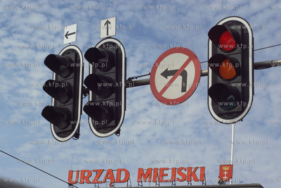 Gdańsk. Sygnalizacja świetlna na skrzyżowaniu ul....