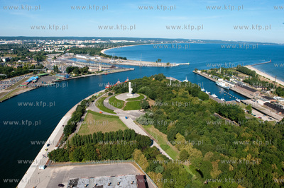 Westerplatte, oraz wejscie do Portu Gdansk, widziane...