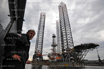 Do Stoczni Remontowej doholowano platforme wiertnicza...
