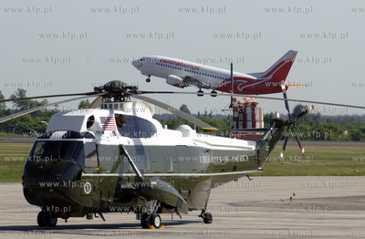 Przyjazd prezydenta USA Georga Busha wraz z malzonka...