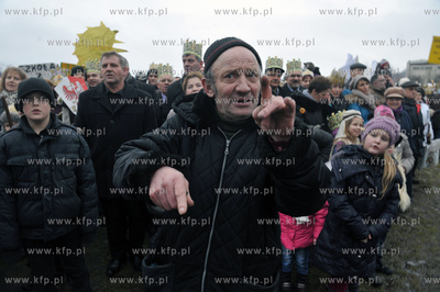 Orszak Trzech Kroli w Zukowie na Kaszubach. Wszyscy...
