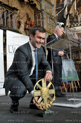 70 urodziny Lecha Walesy. Uroczysta gala wreczenia...