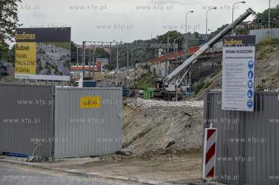 Gdańsk. ul. Wałowa. Przygotowania do budowy wiaduktu...