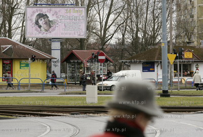 Gdansk. Skrzyzowanie Pomorskiej i Chlopskiej. Billboard...