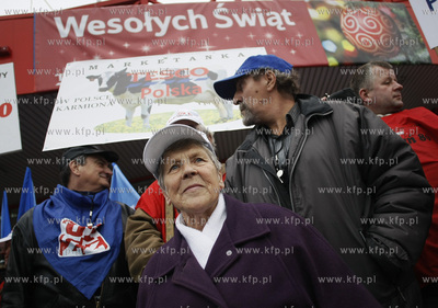 Gdynia. Wolny Zwiazek Zawodowy Sierpien 80 i OPZZ 
pod...