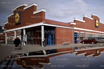 Sklep Lidl przy ul Grunwaldzkiej w Gdańsku Wrzeszczu.
26.02.2012
fot....