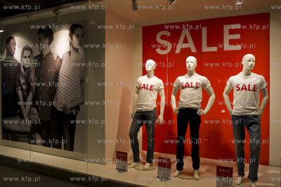 Wyprzedaże w Centrum Handlowym Manhattan w Gdańsku...