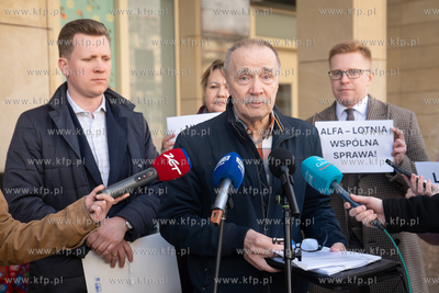 Konferencja prasowa mieszkańców Zaspy oraz radnych...