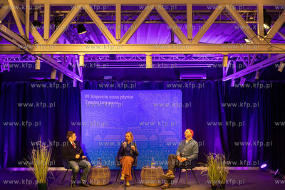 Sopot. Mamuszki 14.  Salon Polityki - Gdzie jest idealne...