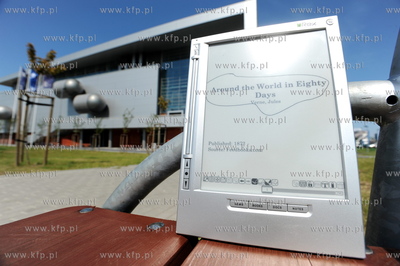 Mobilny czytnik iLiad firmy iRex Technologies jest...