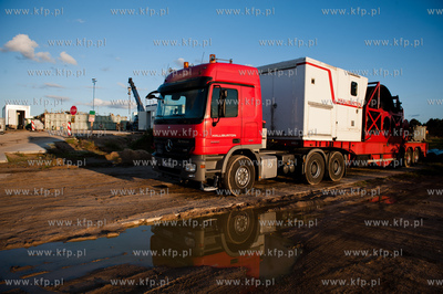 Lubocino powiat Pucki. Miejsce probnych odwiertow gazu...