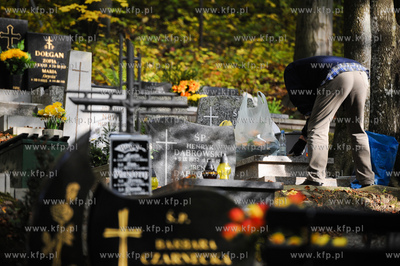 Gdansk. Cmentarz Srebrzysko.
28.10.2011
fot. Mateusz...
