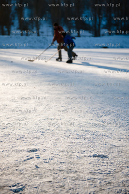Gdansk. Nowo powstaly zbiornik retencyjny - Madalinskiego,...
